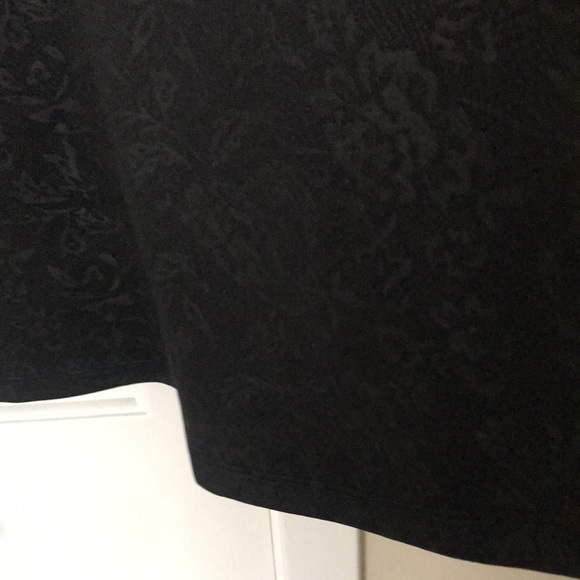 BEAUTIFUL BLACK ROSE 🥀 🖤 DRESS - Picture 5 of 7